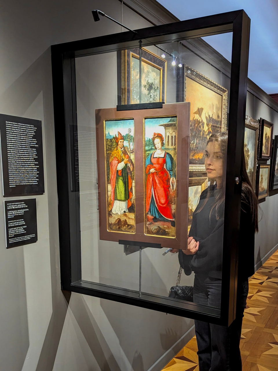 Дизайн-проект выставочного зала для музея — Изображение №2 — Брендинг на Dprofile