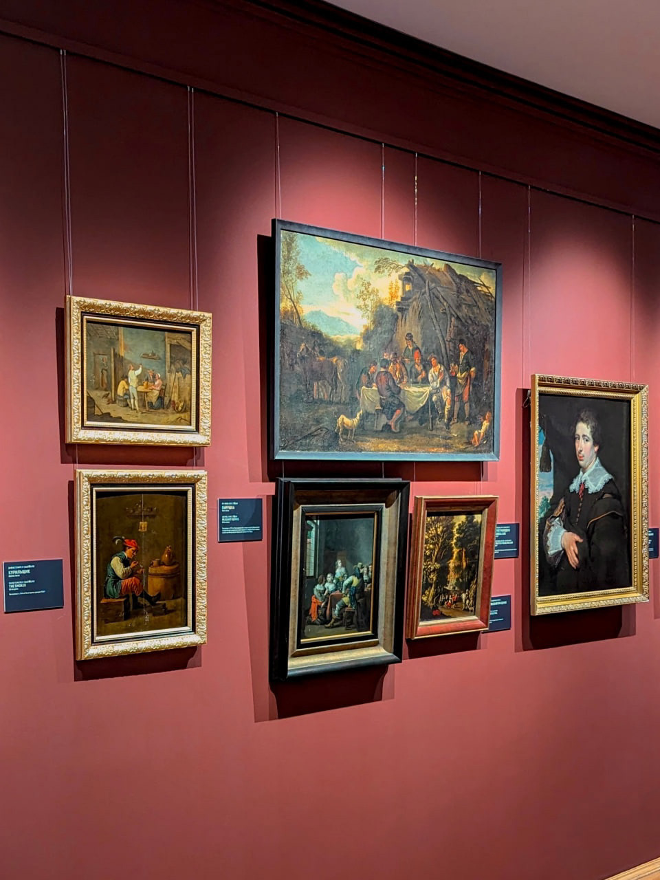 Дизайн-проект выставочного зала для музея — Изображение №3 — Брендинг на Dprofile