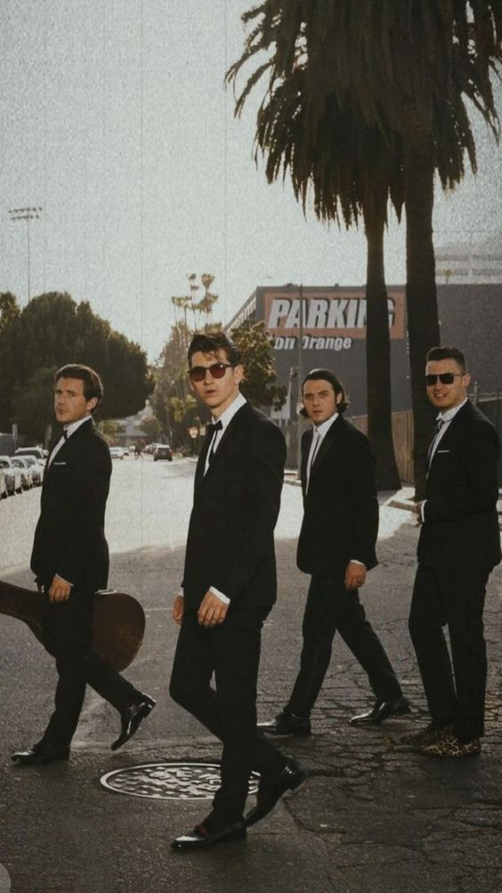 Long Read Arctic Monkeys | Лонгрид Arctic Monkeys — Изображение №22 — Интерфейсы, Графика на Dprofile