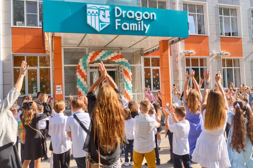Брендинг частной школы Dragon Family — Изображение №8 — Брендинг, Иллюстрация на Dprofile