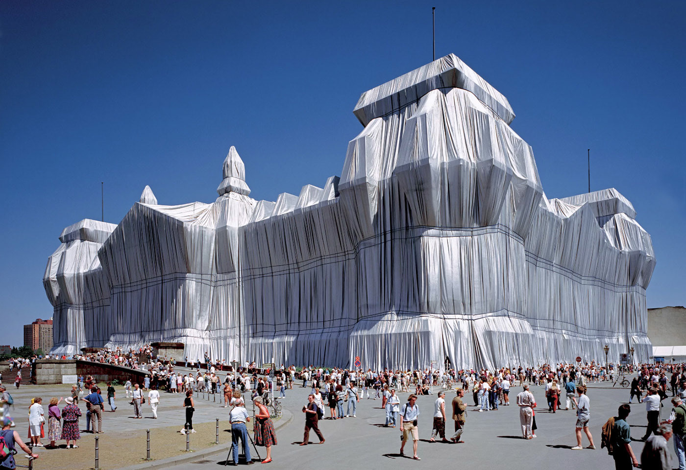 Longread: Christo & Jeanne-Claude's land art projects — Изображение №12 — Интерфейсы, Анимация на Dprofile