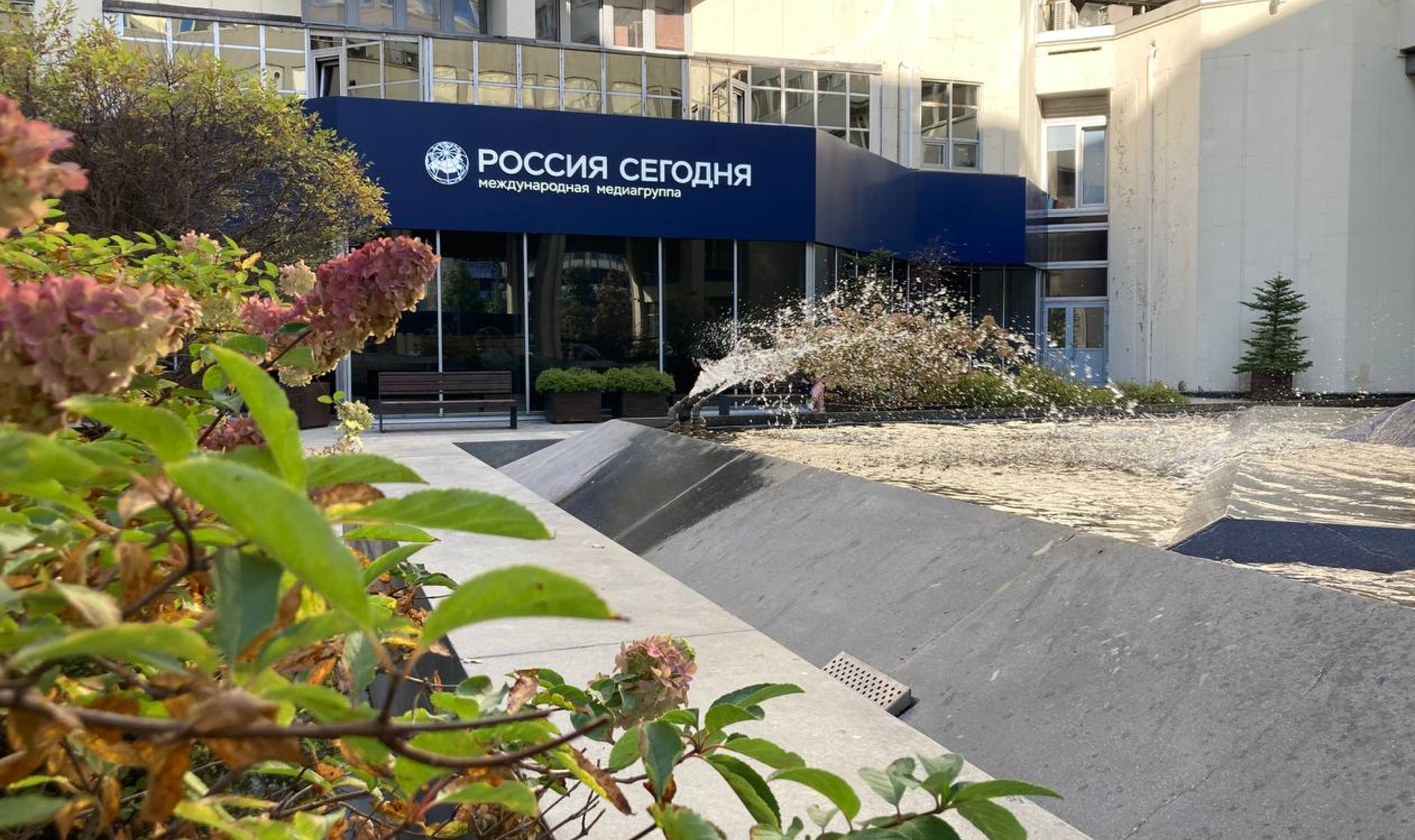 Редизайн стиля медиагруппы «Россия сегодня» — Изображение №8 — Брендинг на Dprofile
