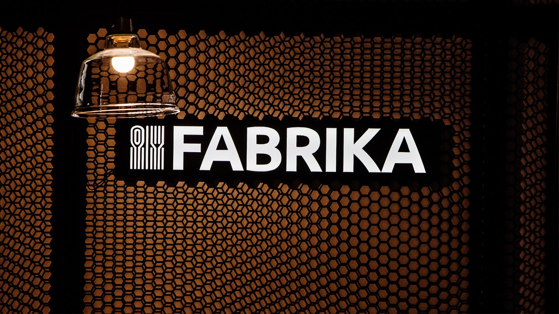 Фирменный стиль для кафе-бара FABRIKA — Изображение №3 — Брендинг на Dprofile