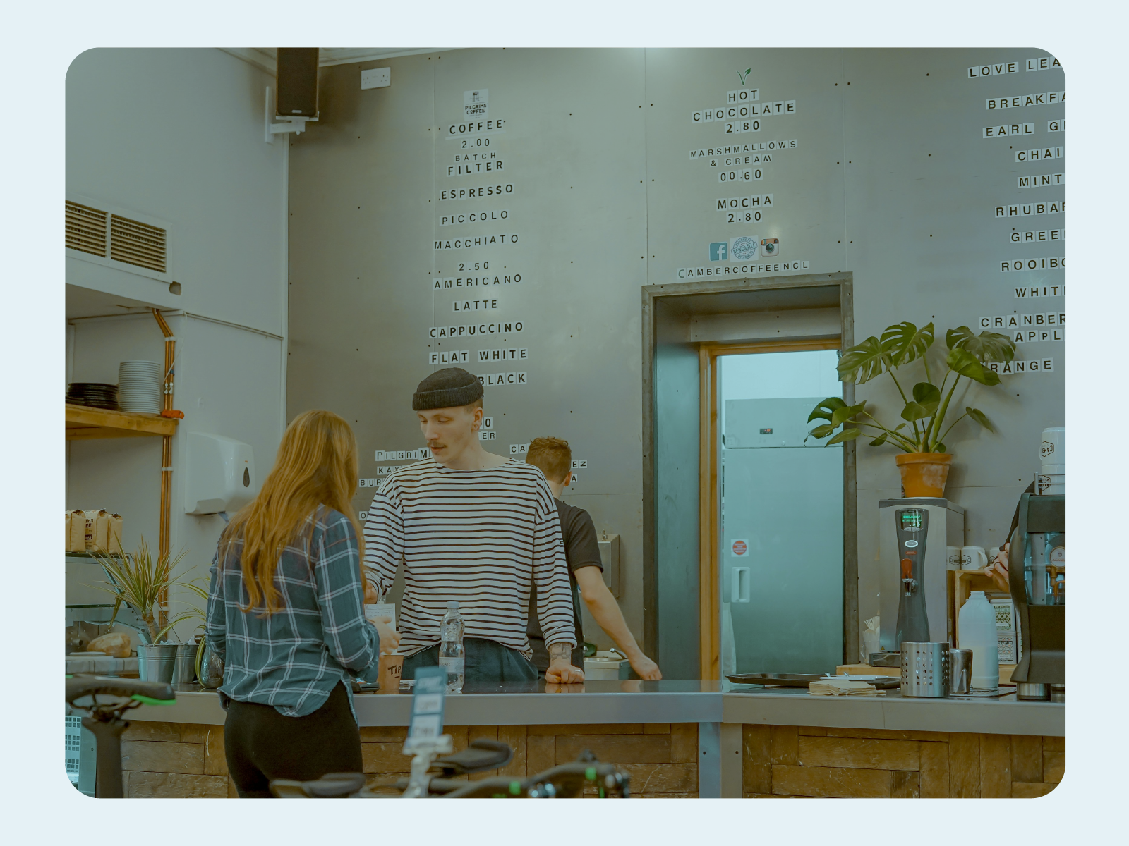 Кофейня-пекарня Le petit Paris — Изображение №2 — Интерфейсы, Брендинг на Dprofile