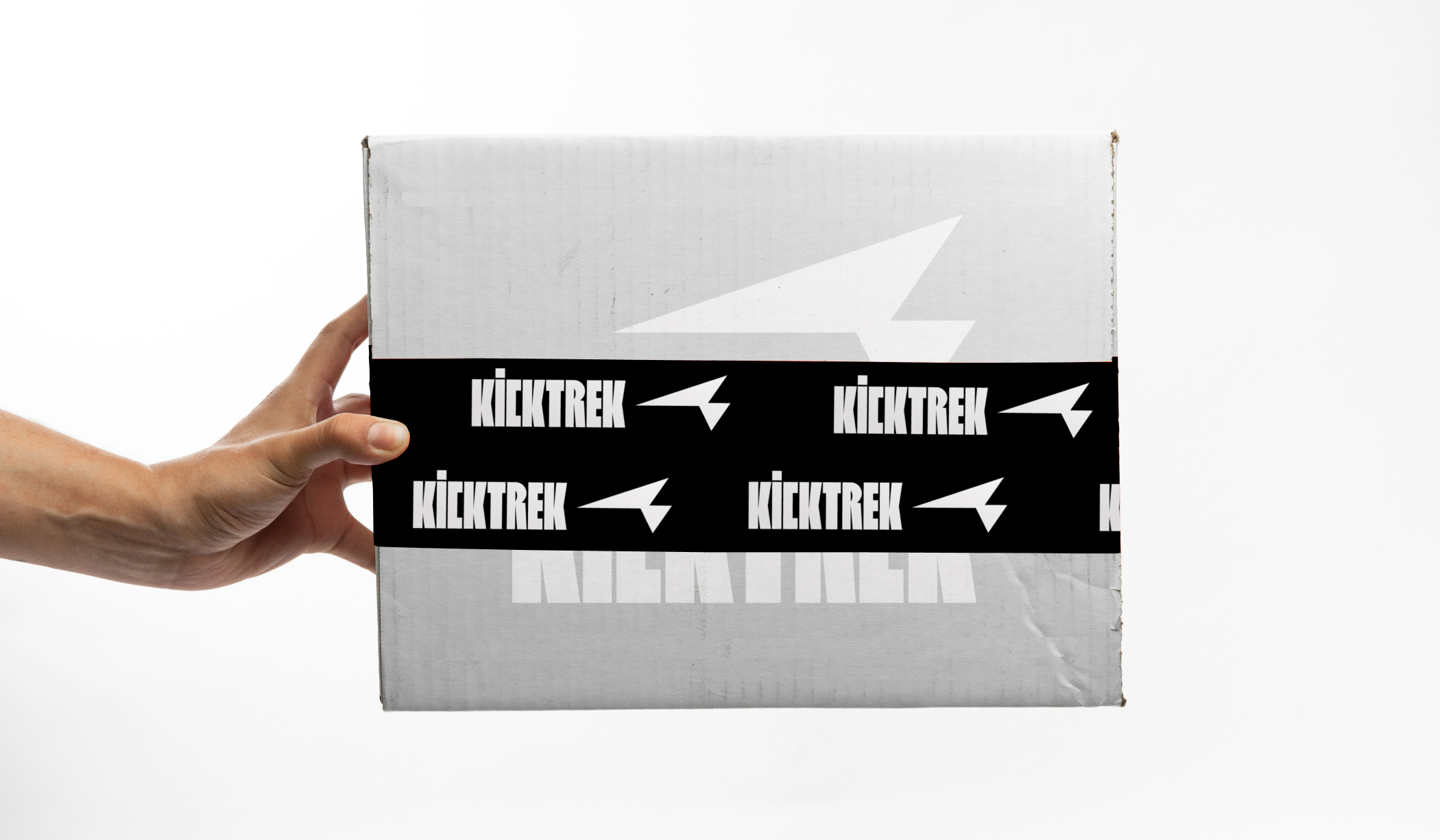 KICKTREK. Спорт-товары и одежда. Айдентика и e-commerce. — Изображение №7 — Интерфейсы, Брендинг на Dprofile