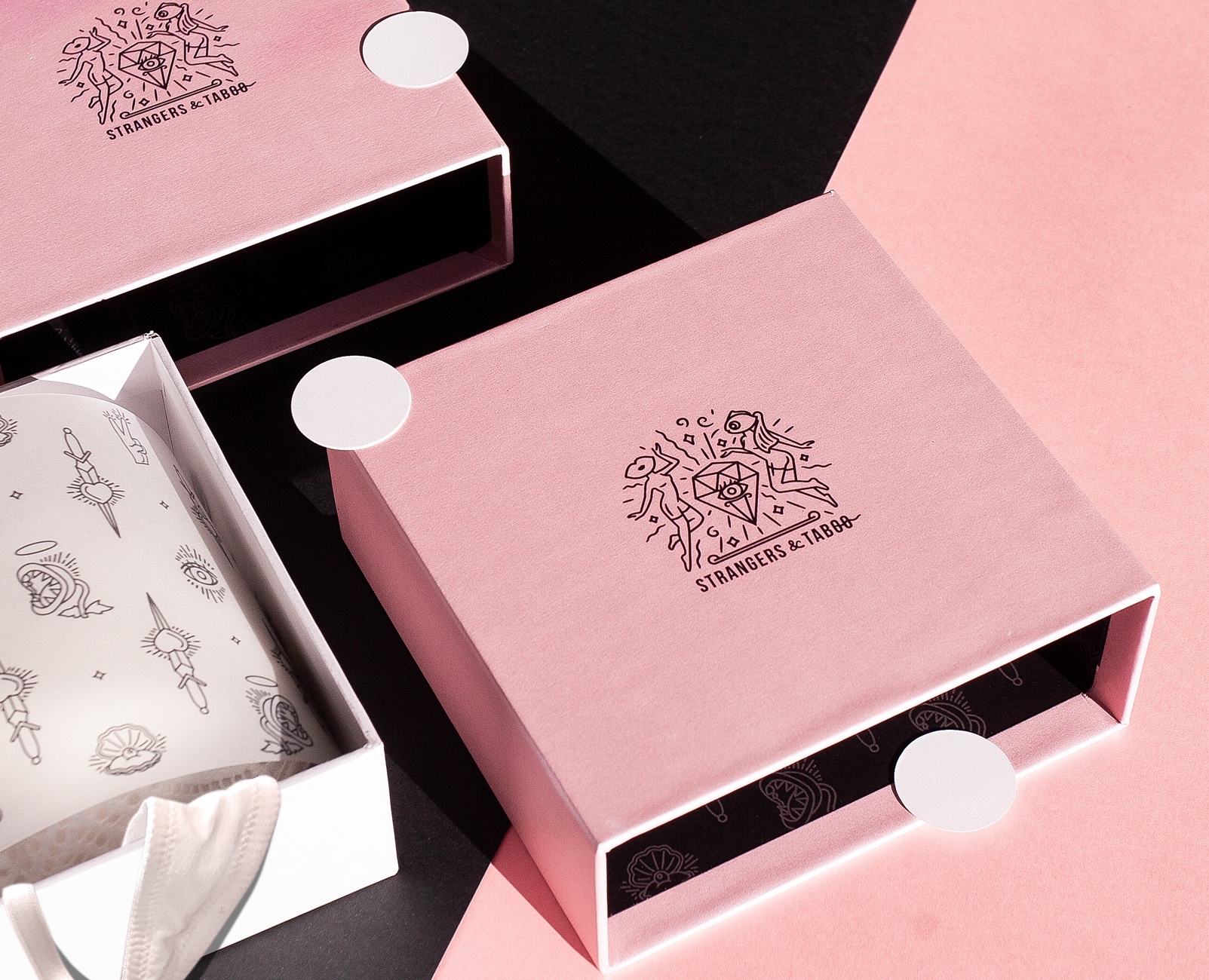 Strangers & Taboo - packaging design and identity — Брендинг на Dprofile