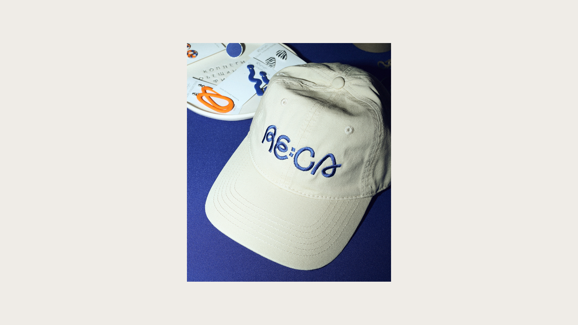 Фирменный стиль для креативного агентства RE:CA — Изображение №25 — Брендинг на Dprofile