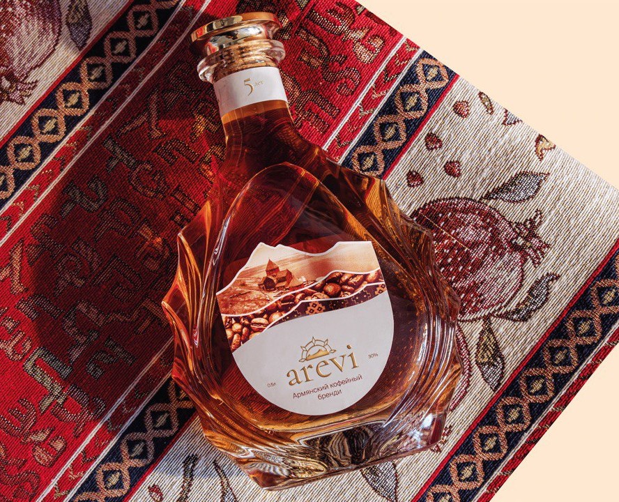 AREVI | Armenian cognac design & branding — Брендинг, Графика на Dprofile