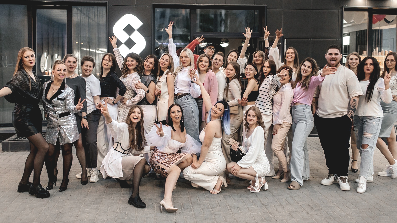 U-SPACES // Brand identity — Изображение №2 — Брендинг, Графика на Dprofile