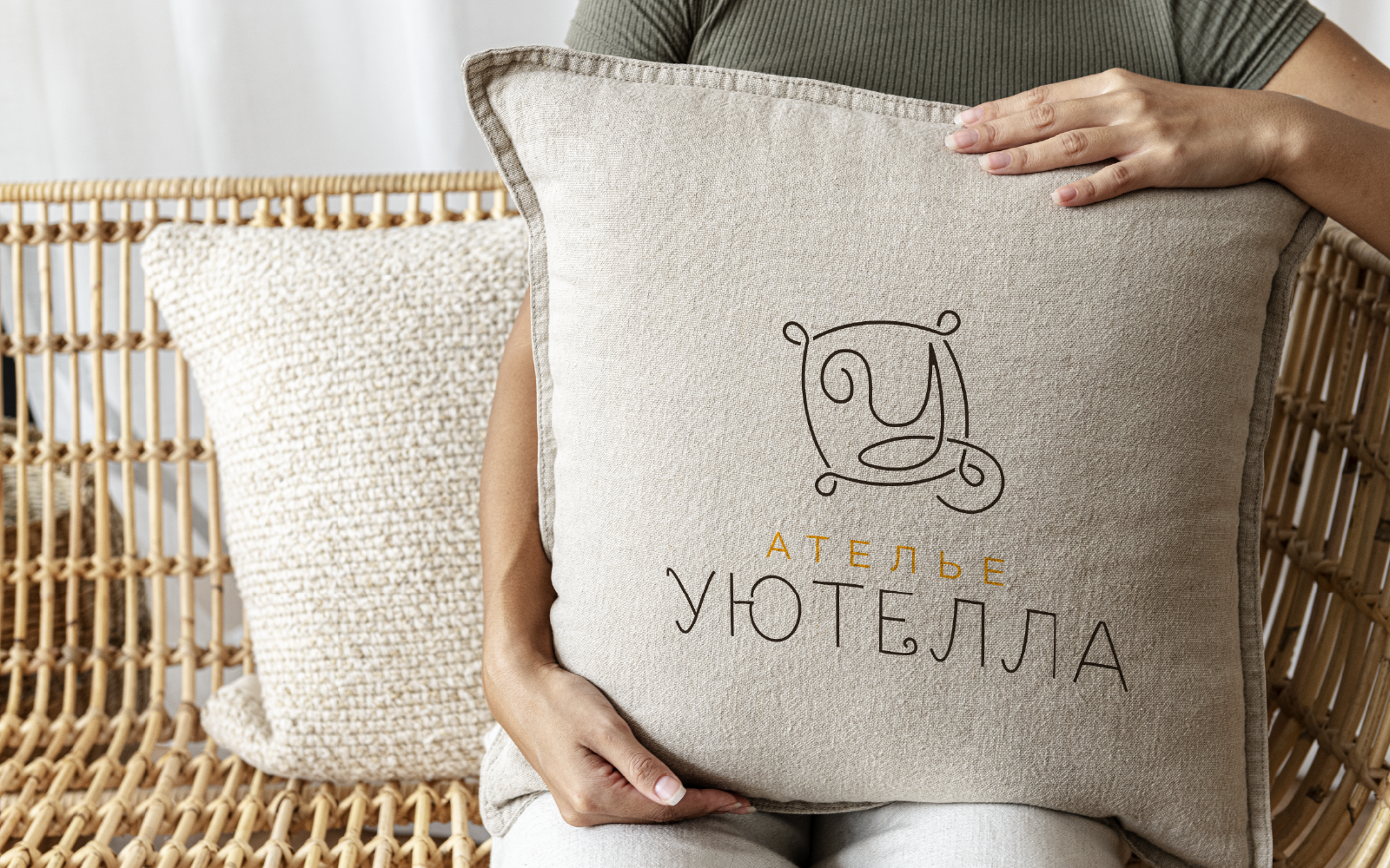 Логотип для ателье Уютелла — Изображение №6 — Брендинг, Графика на Dprofile