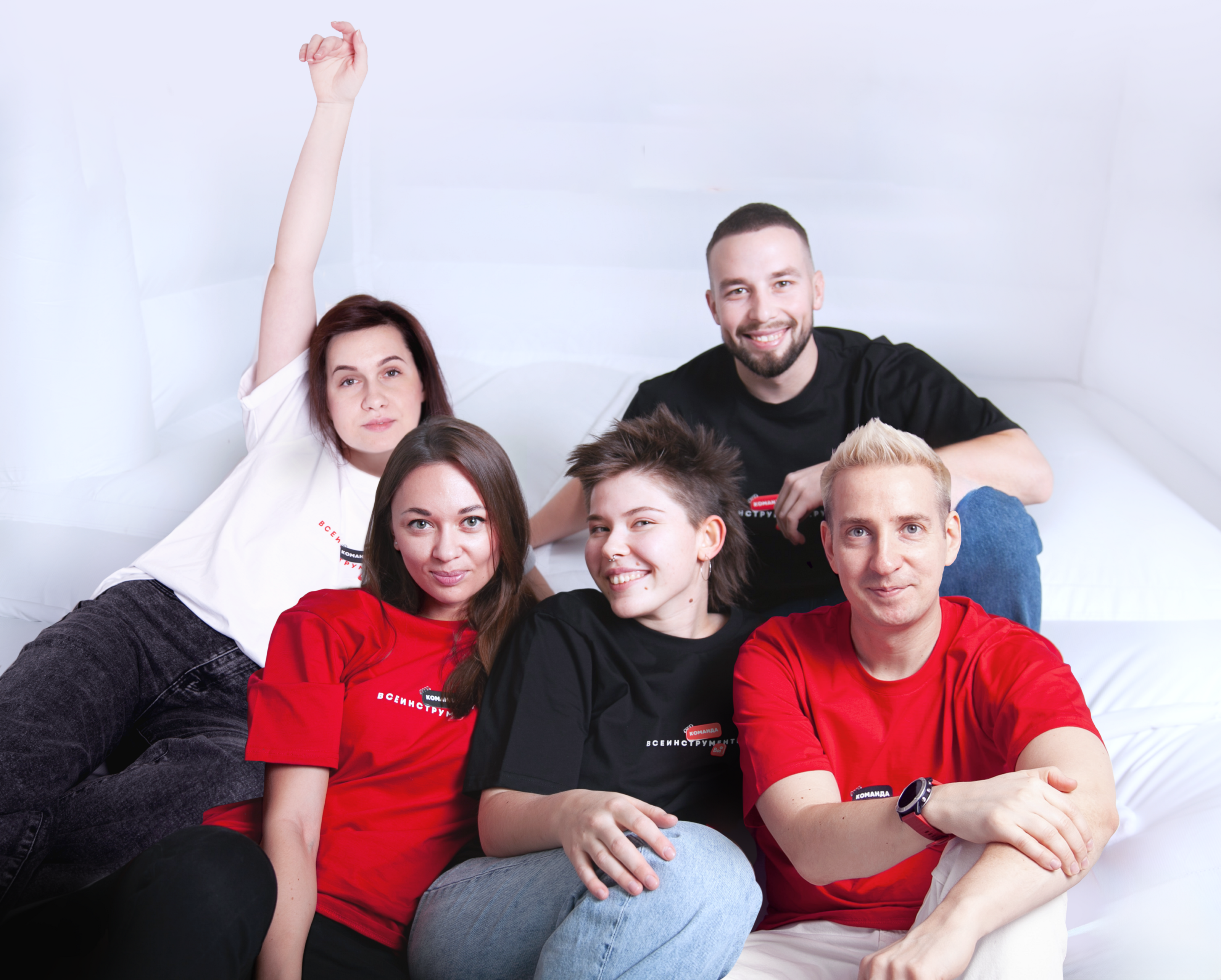 TEAM MERCH | MINIMALISM | VI.RU — Изображение №2 — Брендинг, Анимация на Dprofile