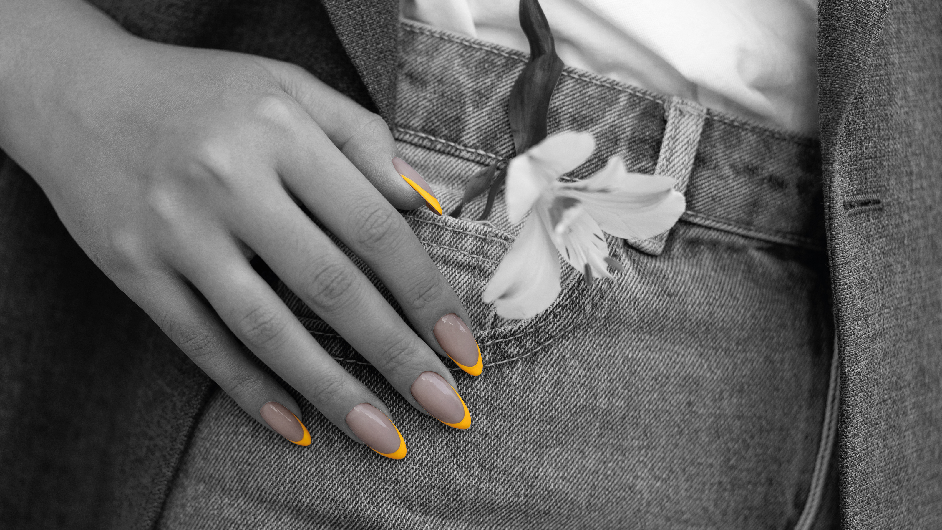 Логотип и фирменный стиль для маникюрного салона — Изображение №13 — Брендинг, Анимация на Dprofile