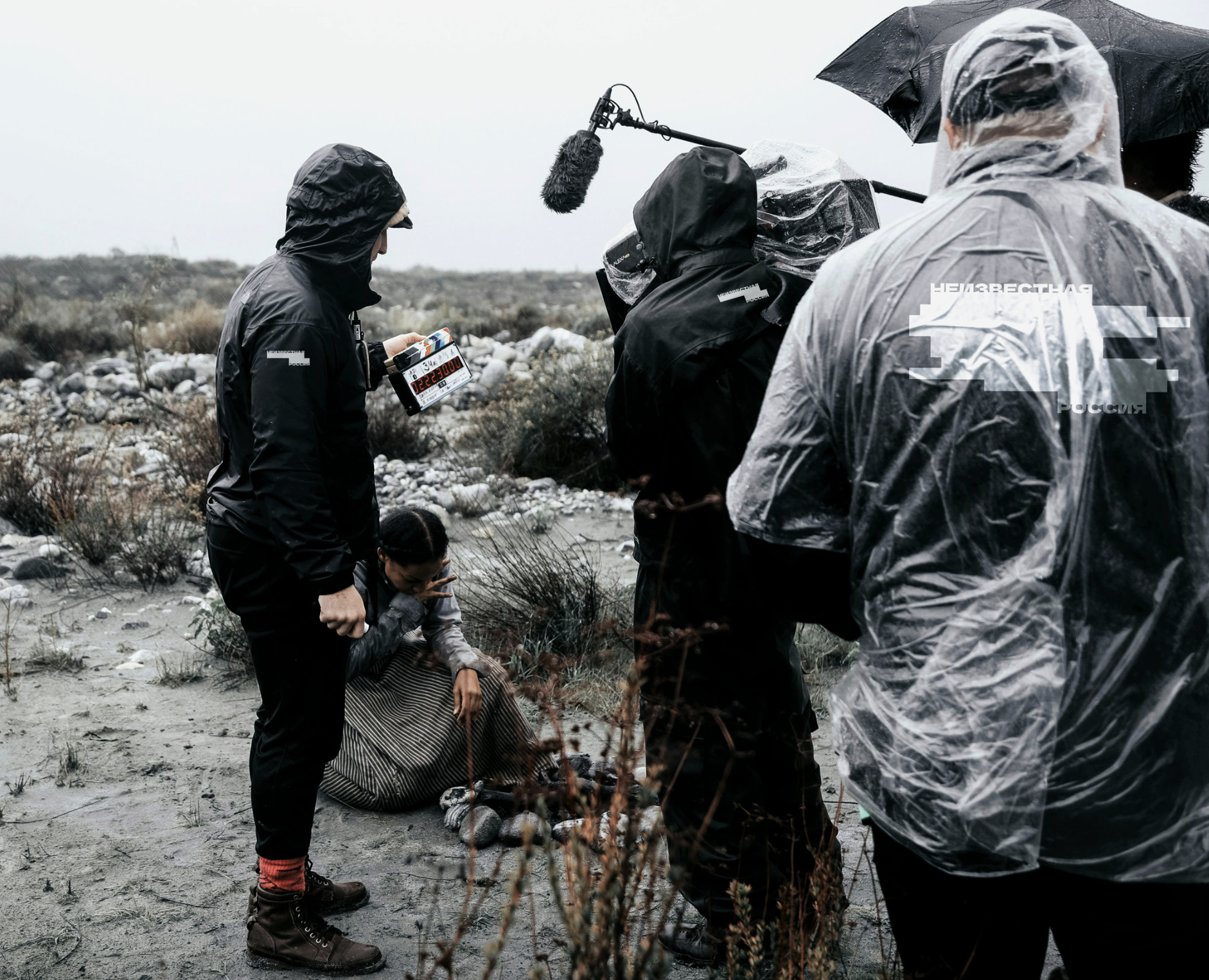 Documentary Film Festival "Unknown Russia" — Брендинг, Графика на Dprofile