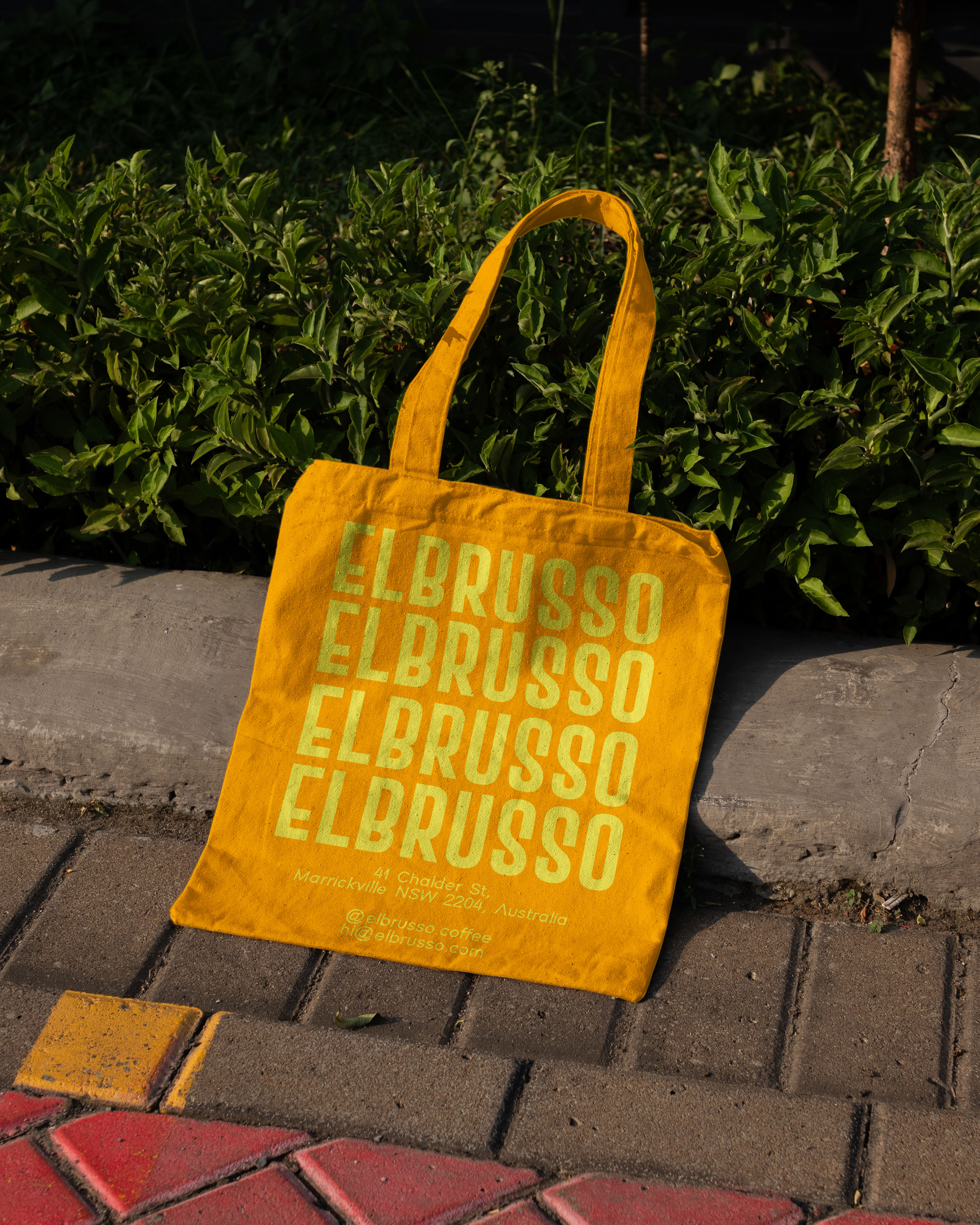 ELBRUSSO [Кофейня] — Изображение №11 — Брендинг, Графика на Dprofile