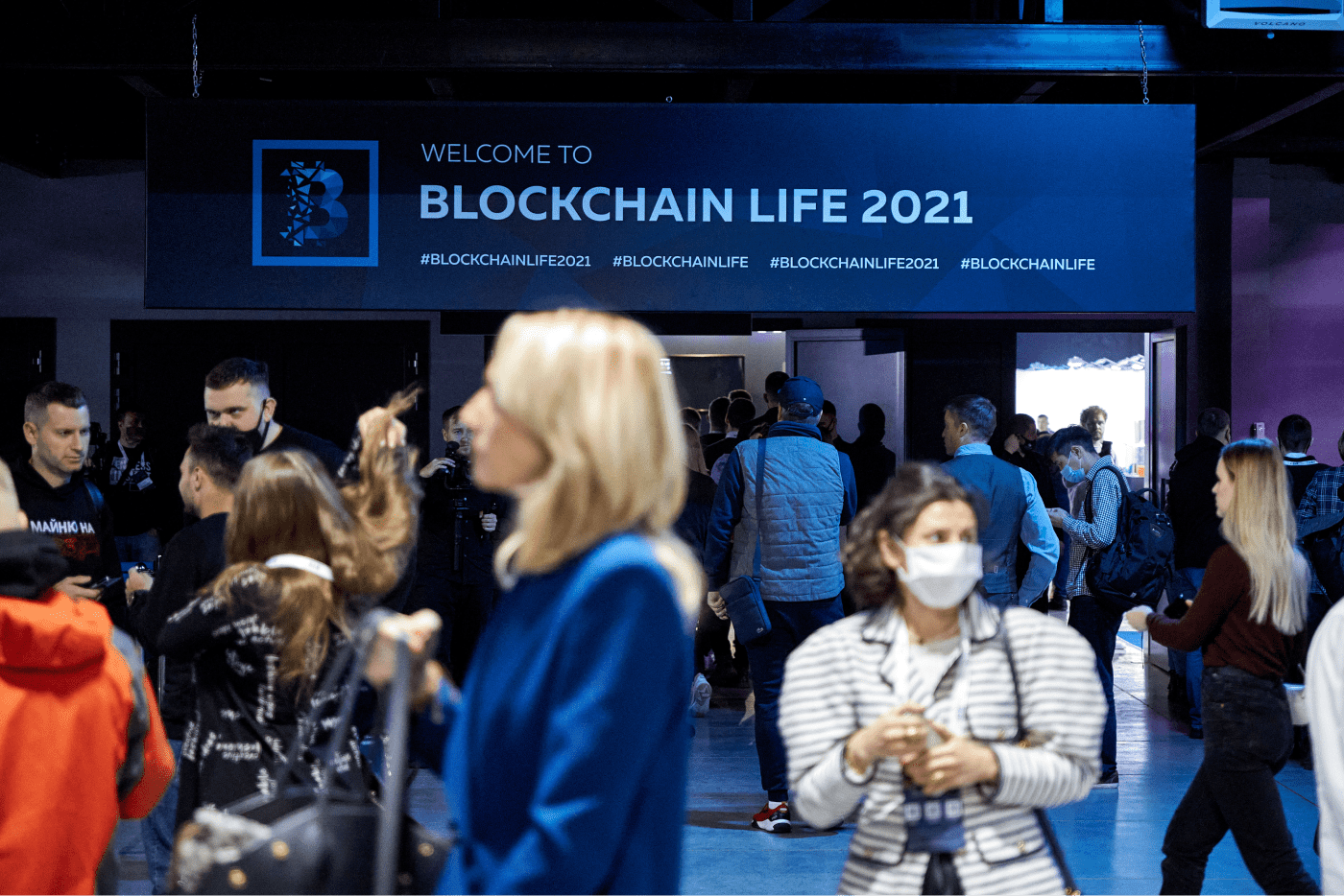 Design for the forum on blockchain and cryptocurrencies — Изображение №11 — Брендинг, Графика на Dprofile