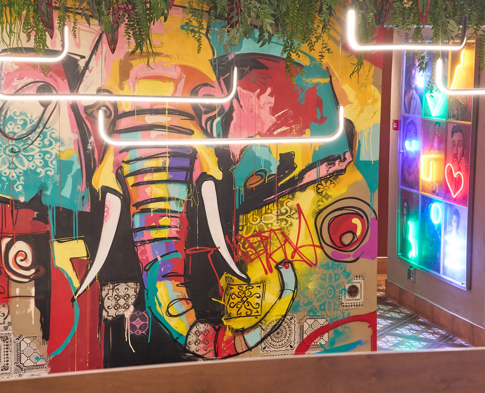 Редизайн БарСлона в Санкт-Петербурге — Брендинг, Иллюстрация на Dprofile