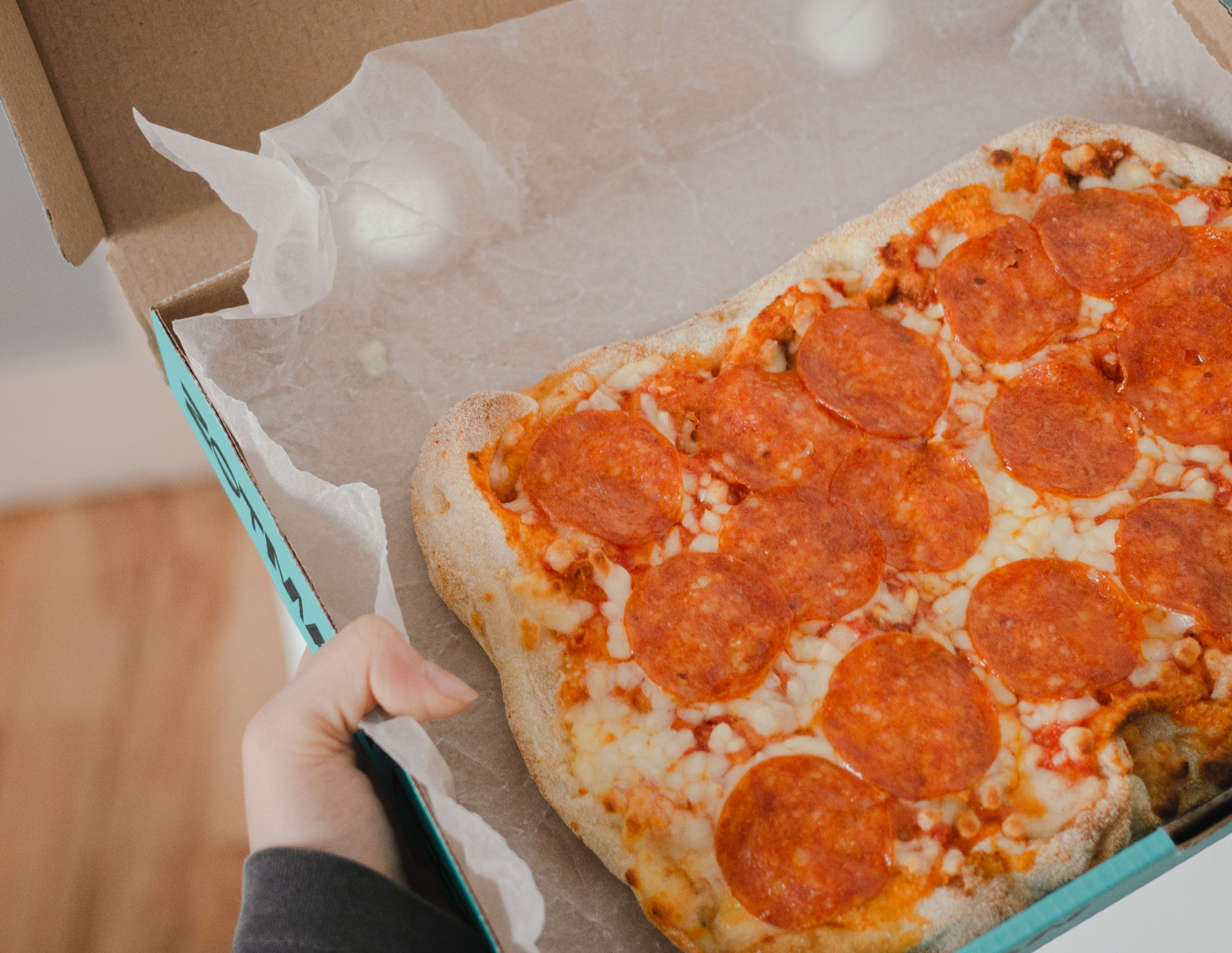 zotman pizza ice — Изображение №2 — Брендинг, Графика на Dprofile