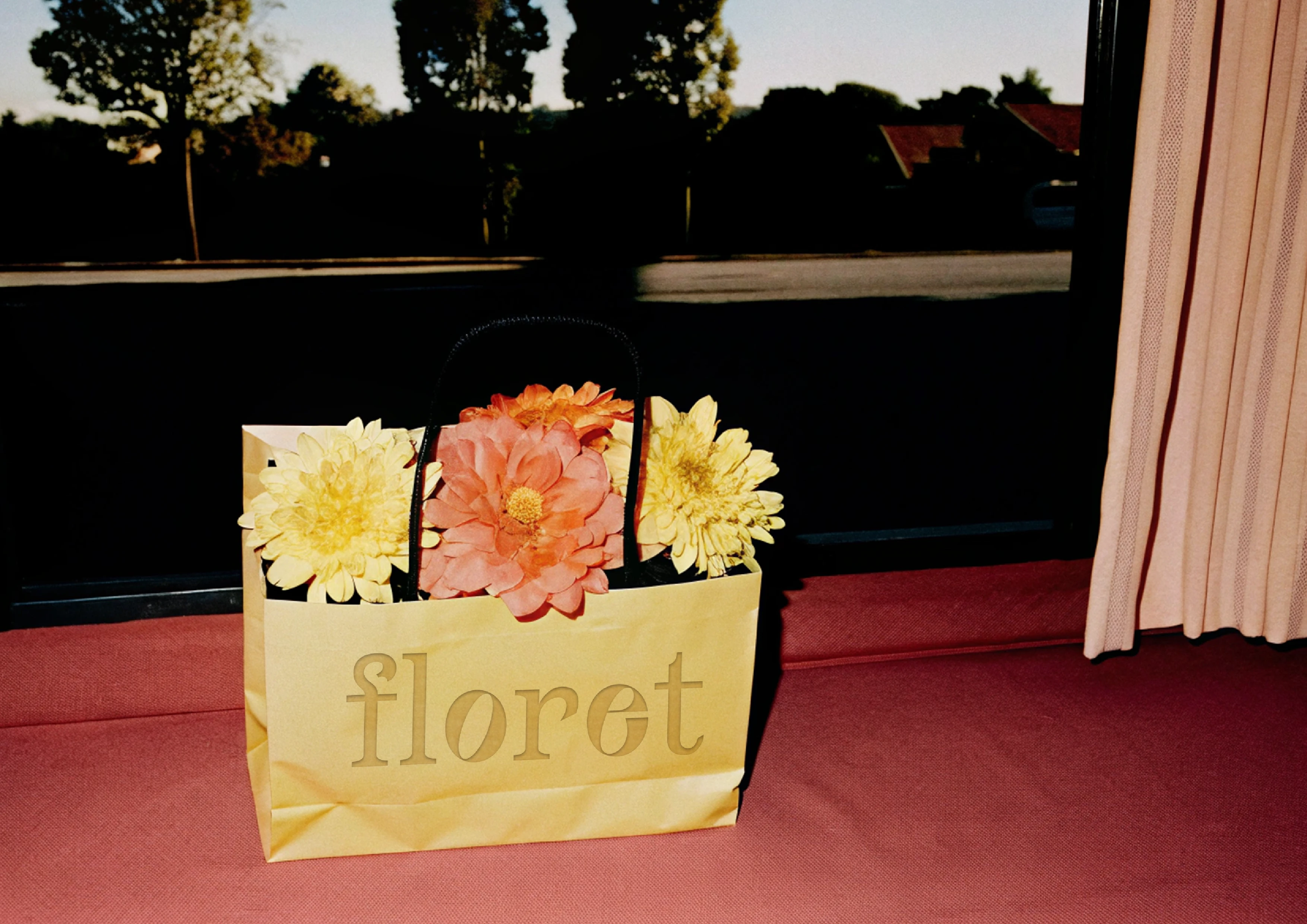 Фирменный стиль для цветочного магазина "floret" — Изображение №7 — Брендинг, Графика на Dprofile