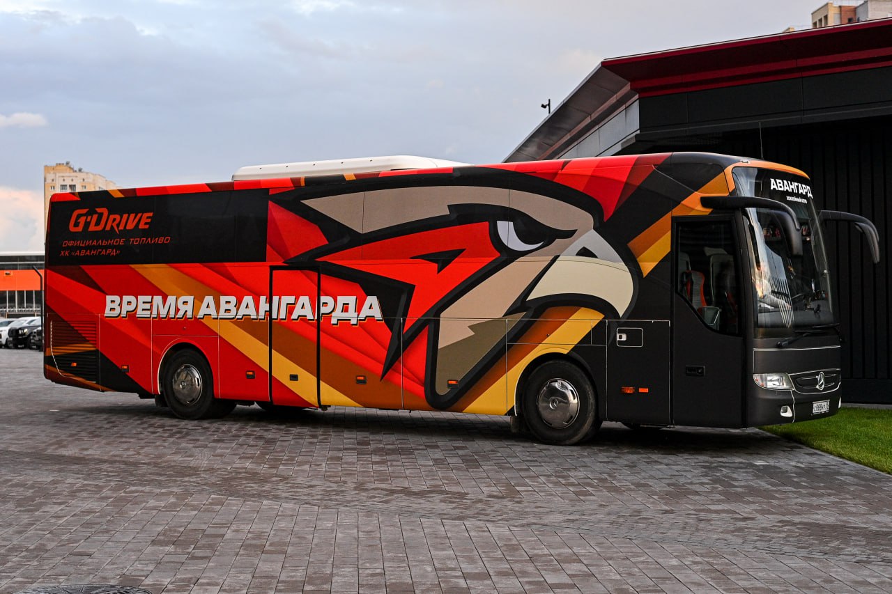 Визуальная коммуникация ХК «Авангард» 24/25 — Изображение №13 — Брендинг, Графика на Dprofile