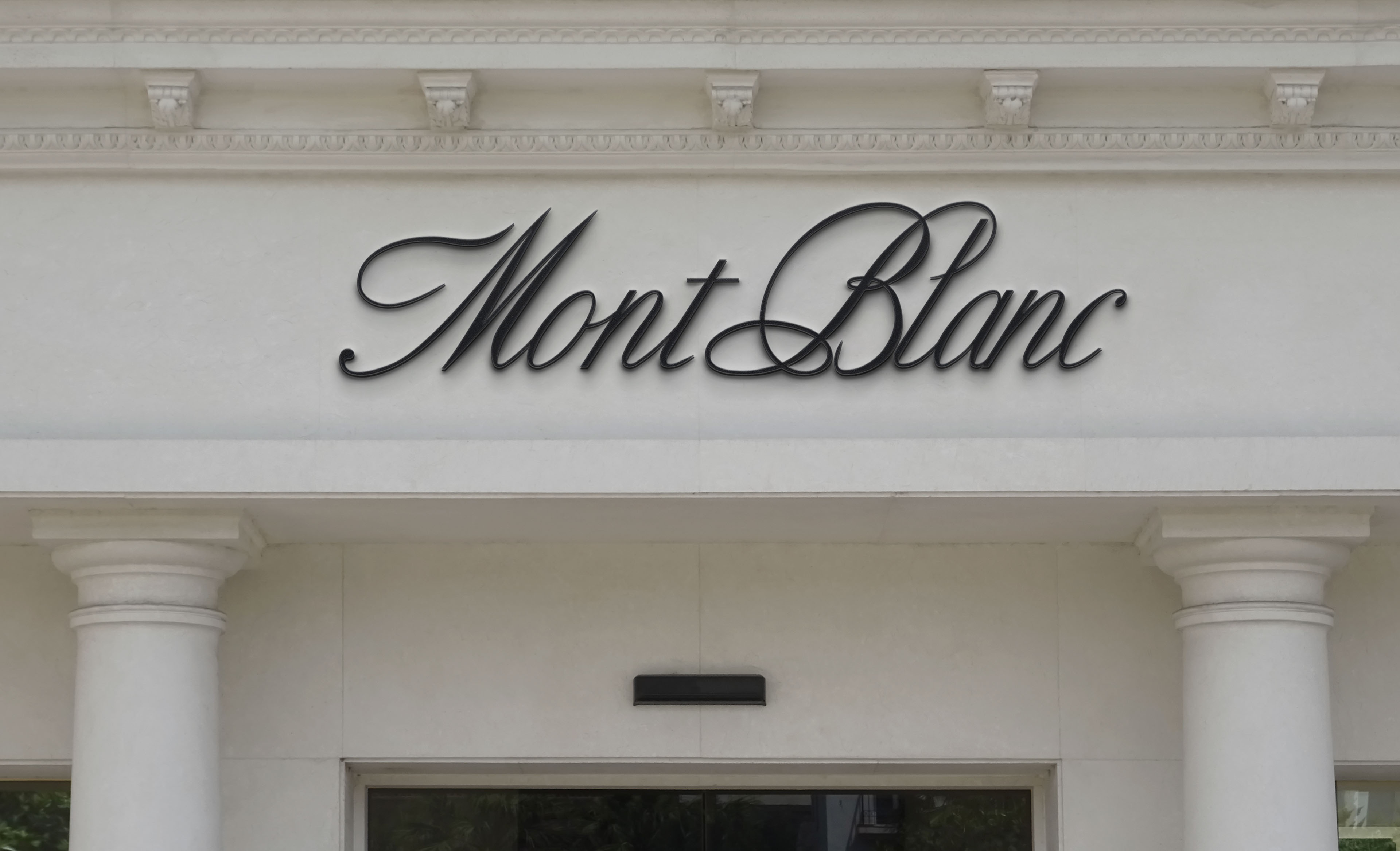 MONTBLANC | ФИРМЕННЫЙ СТИЛЬ | КОНДИТЕРСКАЯ | ЛОГОТИП — Изображение №16 — Брендинг на Dprofile