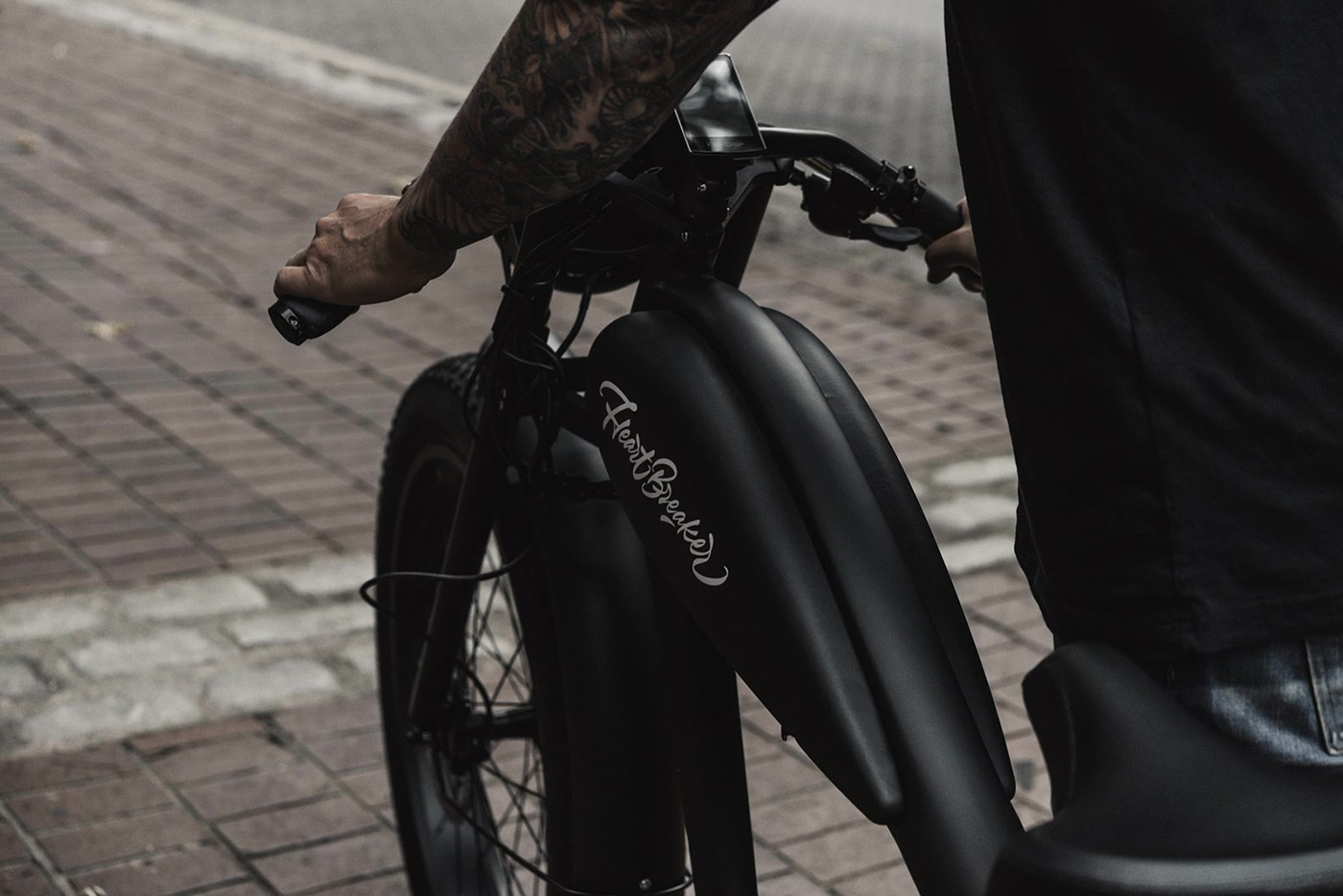 Heartbreaker - EBike lettering logotype — Изображение №28 — Брендинг, Графика на Dprofile