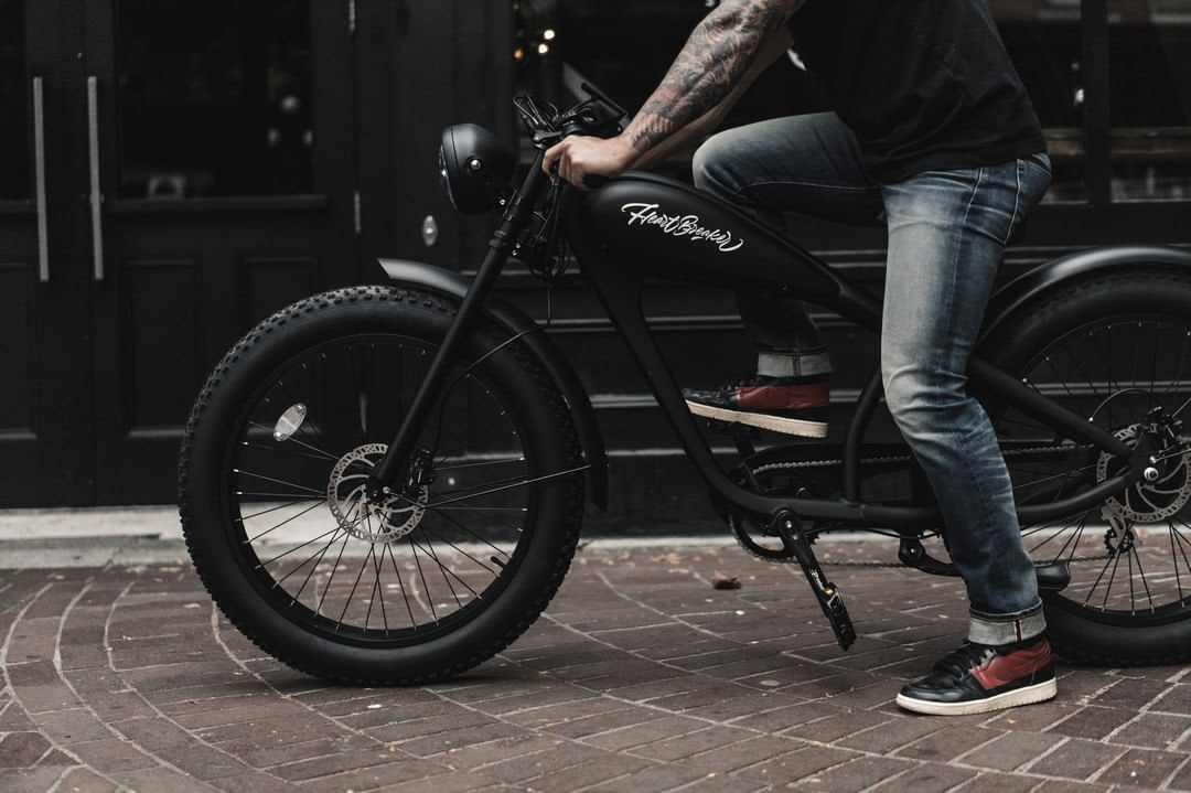 Heartbreaker - EBike lettering logotype — Изображение №66 — Брендинг, Графика на Dprofile