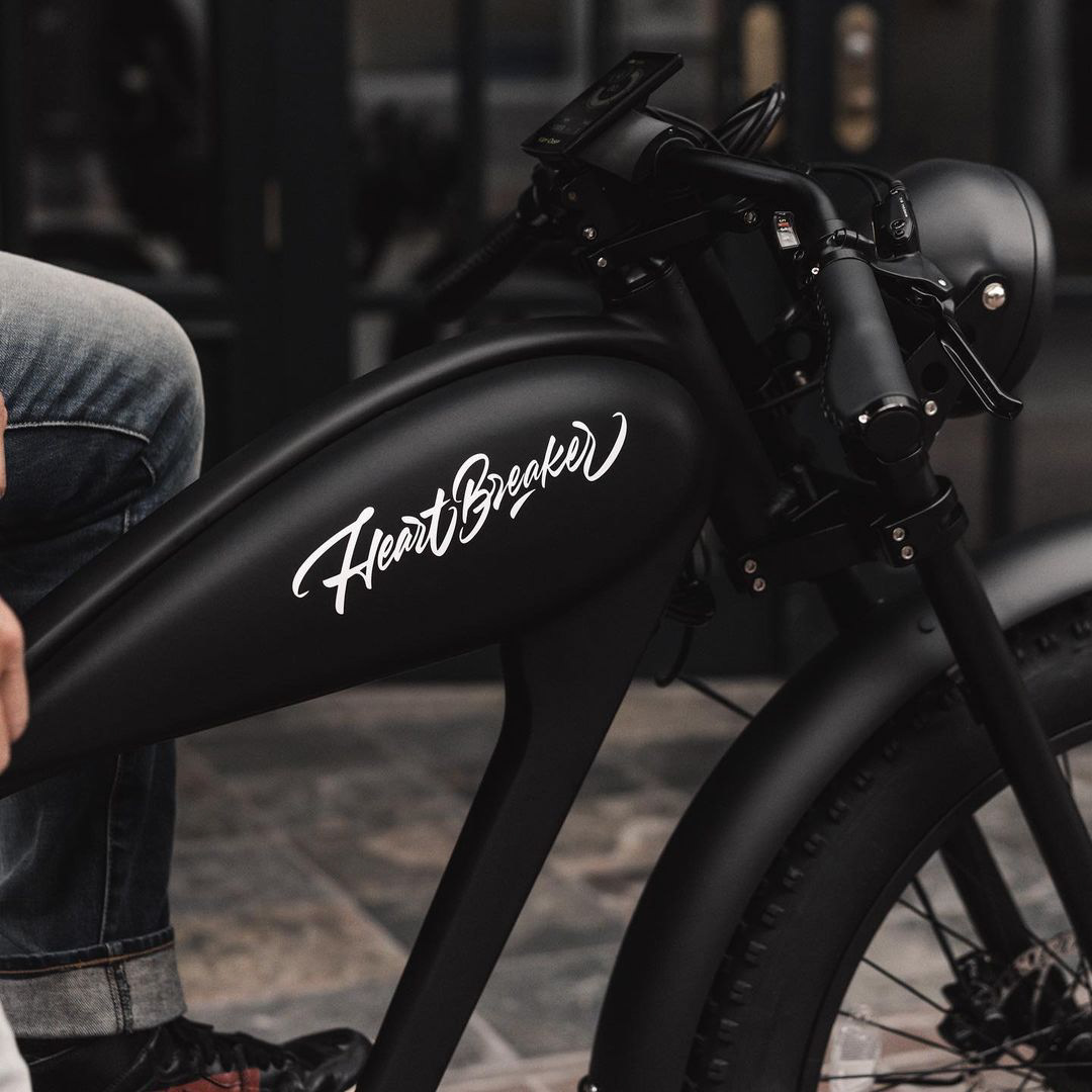 Heartbreaker - EBike lettering logotype — Изображение №59 — Брендинг, Графика на Dprofile