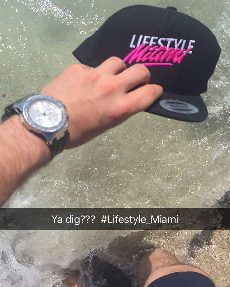 Lifestyle Miami - lettering logo — Изображение №19 — Брендинг, Графика на Dprofile