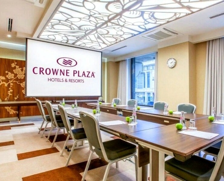 Фирменный стиль отеля Crown Hotel - ZAMEDIA — Брендинг, Графика на Dprofile