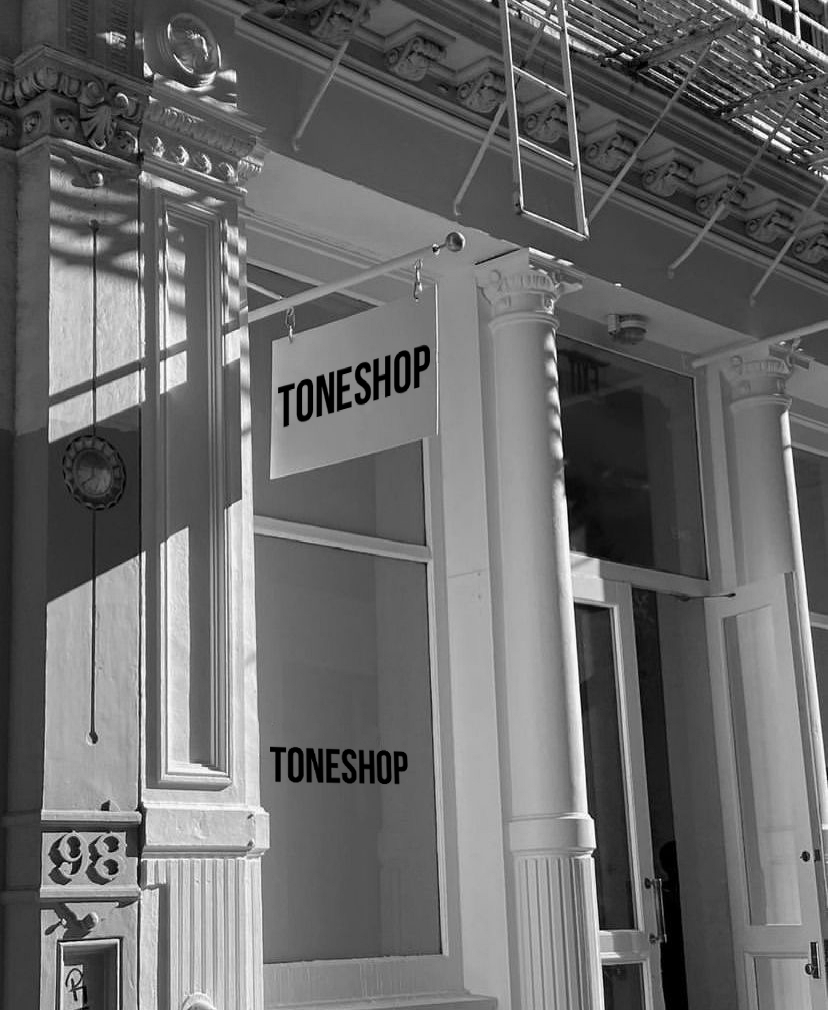 РАЗРАБОТКА ФИРМЕННОГО СТИЛЯ БРЕНДА ОДЕЖДЫ — Изображение №16 — Брендинг, Графика на Dprofile