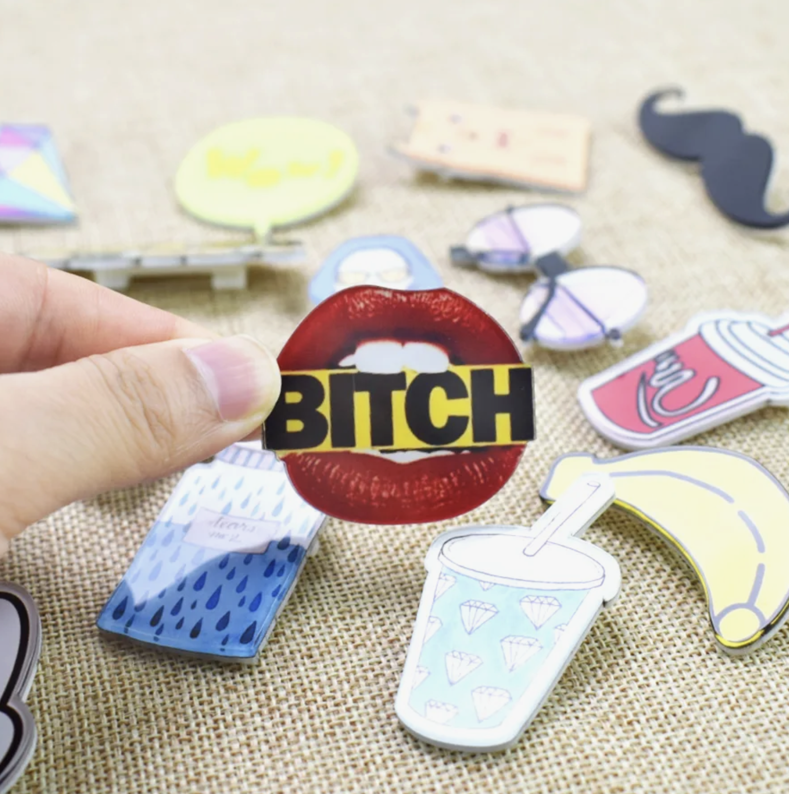 Продуктовые фото(ИИ модели/демонстрация значков) — Изображение №4 — Графика, Маркетинг на Dprofile