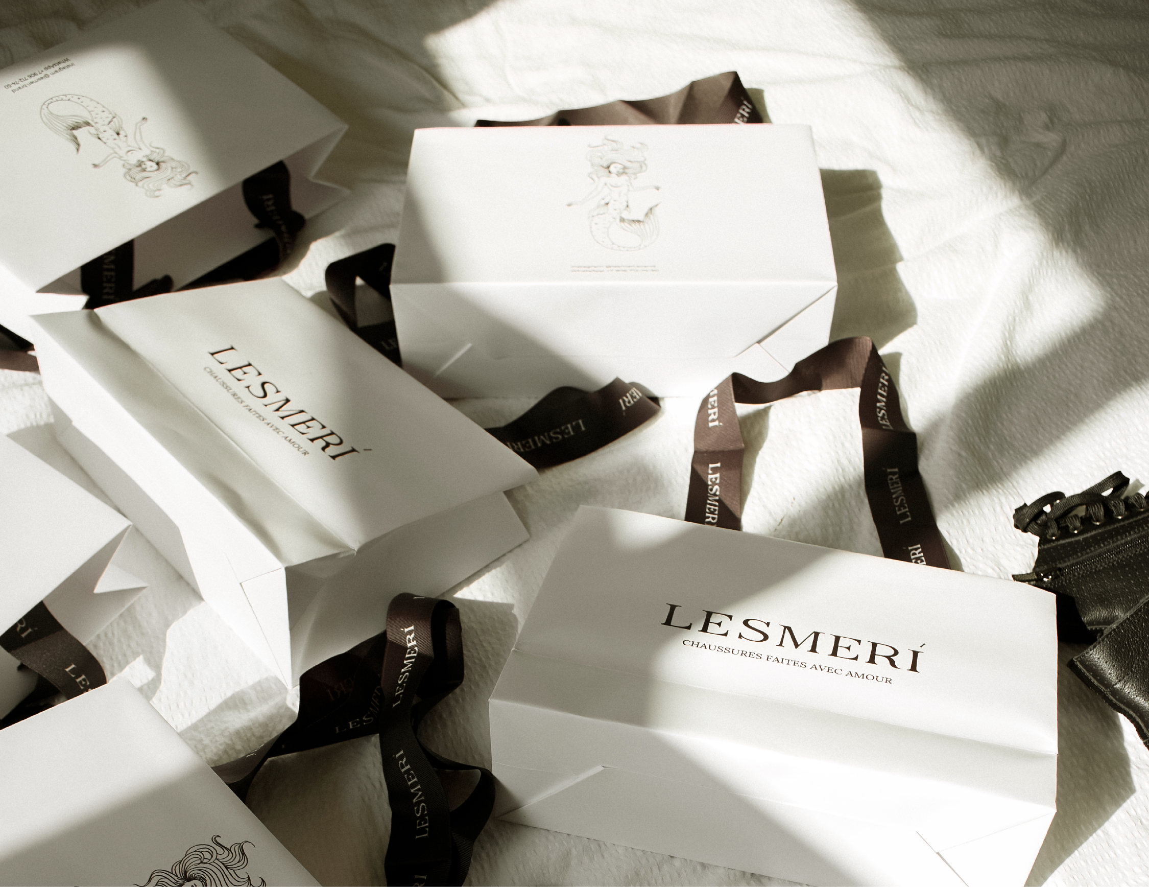 LESMERI® — бренд обуви (нейминг + фирменный стиль) — Изображение №4 — Брендинг на Dprofile