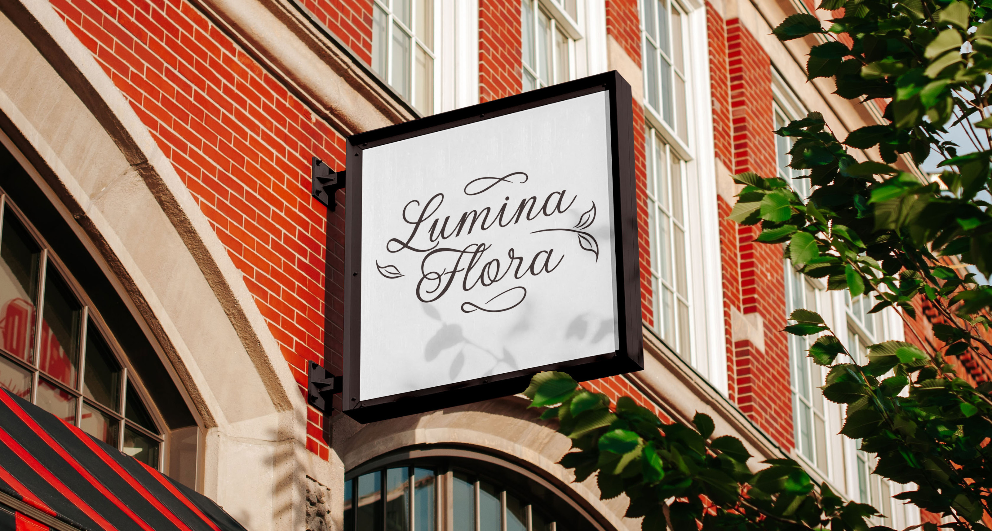 Lumina Flora - цветочные композиции. Леттеринг — Изображение №1 — Брендинг на Dprofile