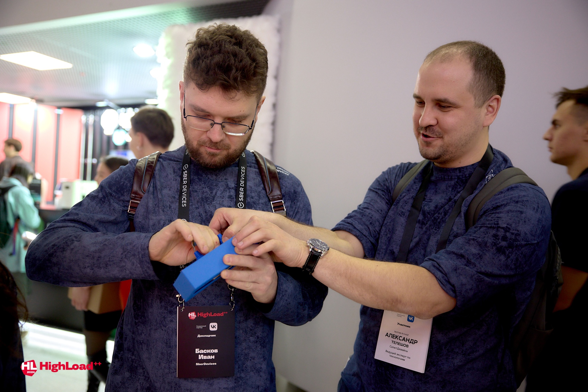 Мерч на конференции для SberDevices — Изображение №7 — Брендинг, 3D на Dprofile