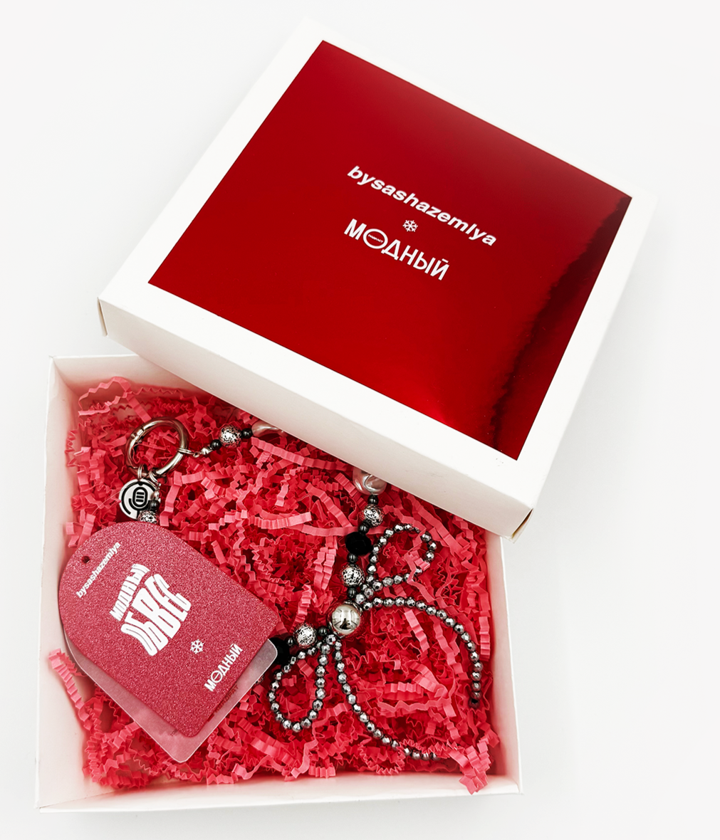 Новогодний мерч для "Модного подкаста" от bysashazemlya — Изображение №4 — Брендинг на Dprofile