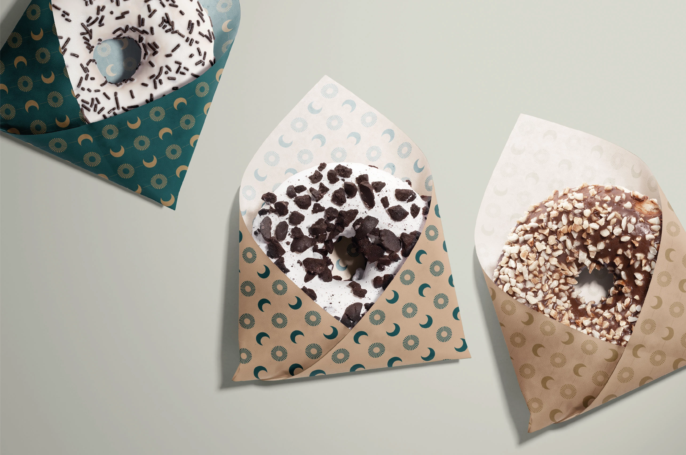 Sun and Moon Cafe — Изображение №30 — Брендинг на Dprofile