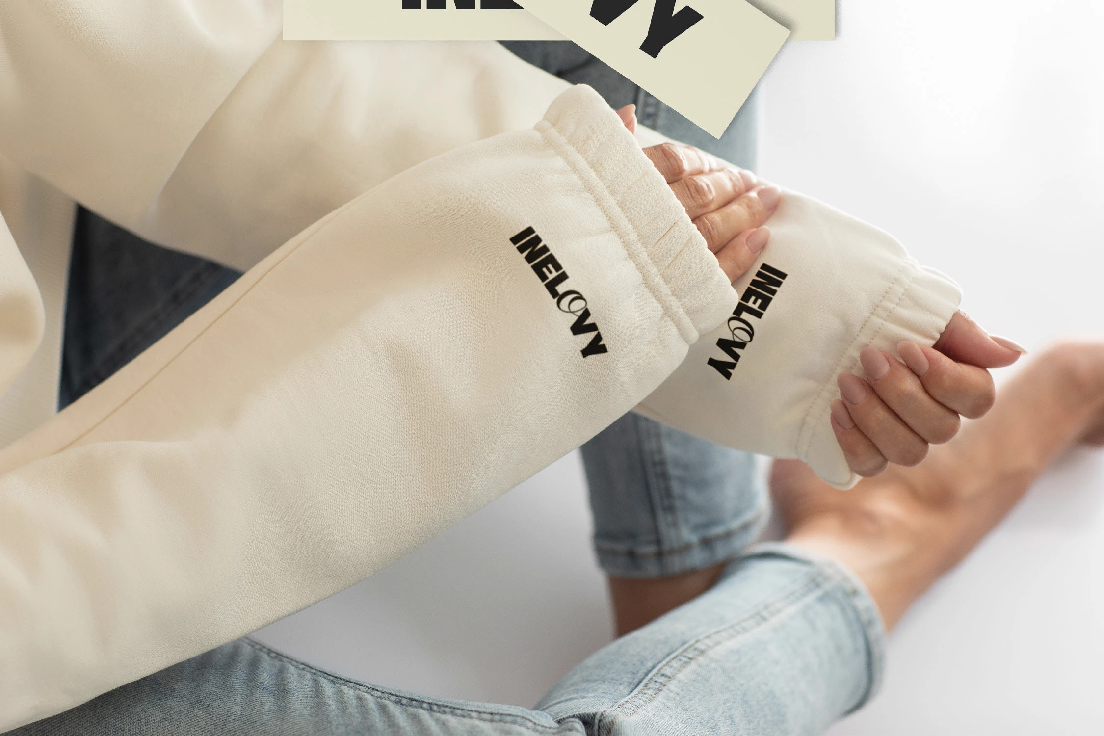 Логотип и фирменный стиль бренда одежды / Нейминг / Брендбук — Изображение №13 — Брендинг на Dprofile