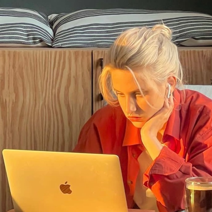 Аватар пользователя Саша Нойвельт