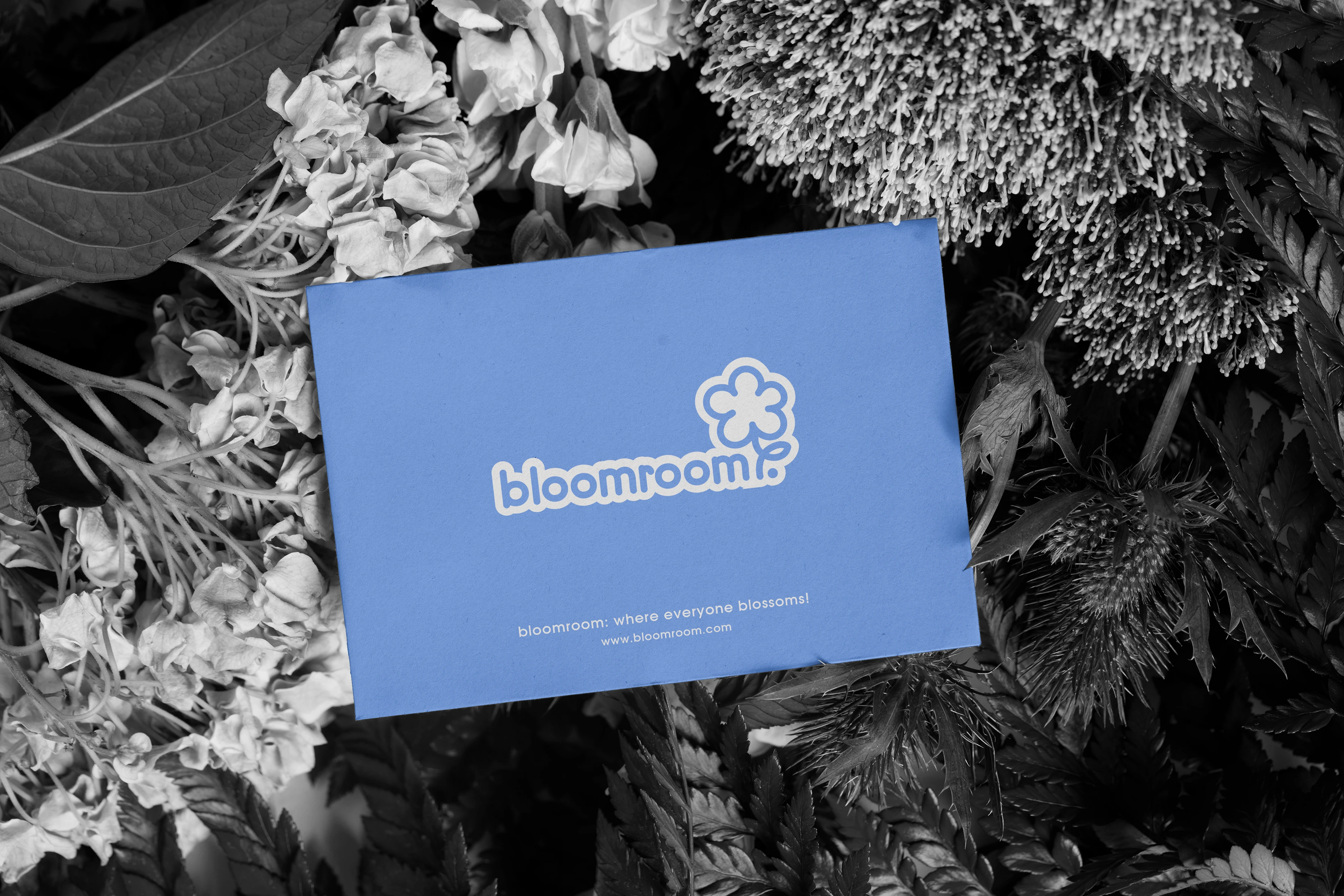 bloomroom | Фирменный стиль для цветочного бутика — Изображение №4 — Брендинг на Dprofile
