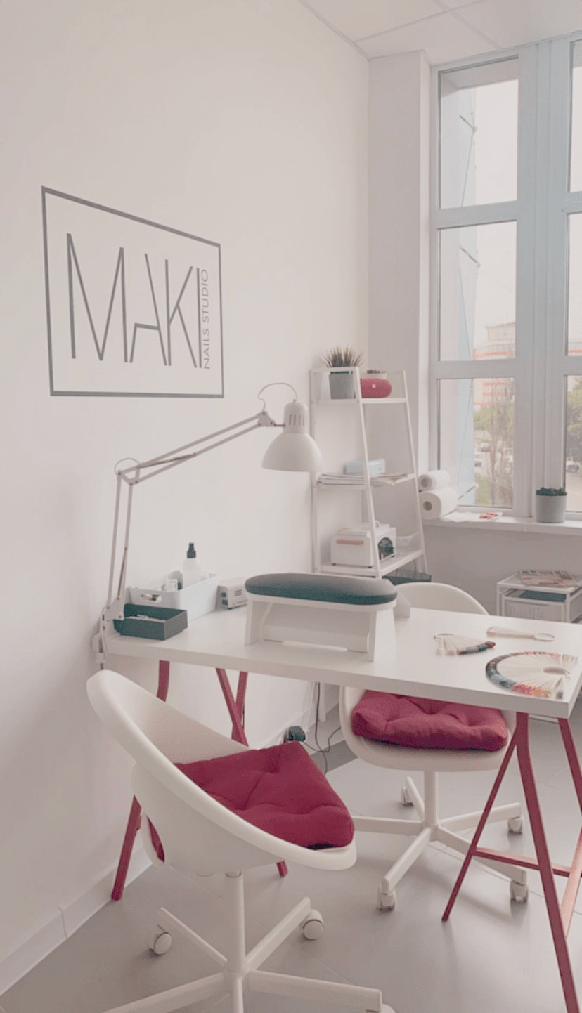 Логотип для студии маникюра MAKI — Изображение №5 — Брендинг на Dprofile