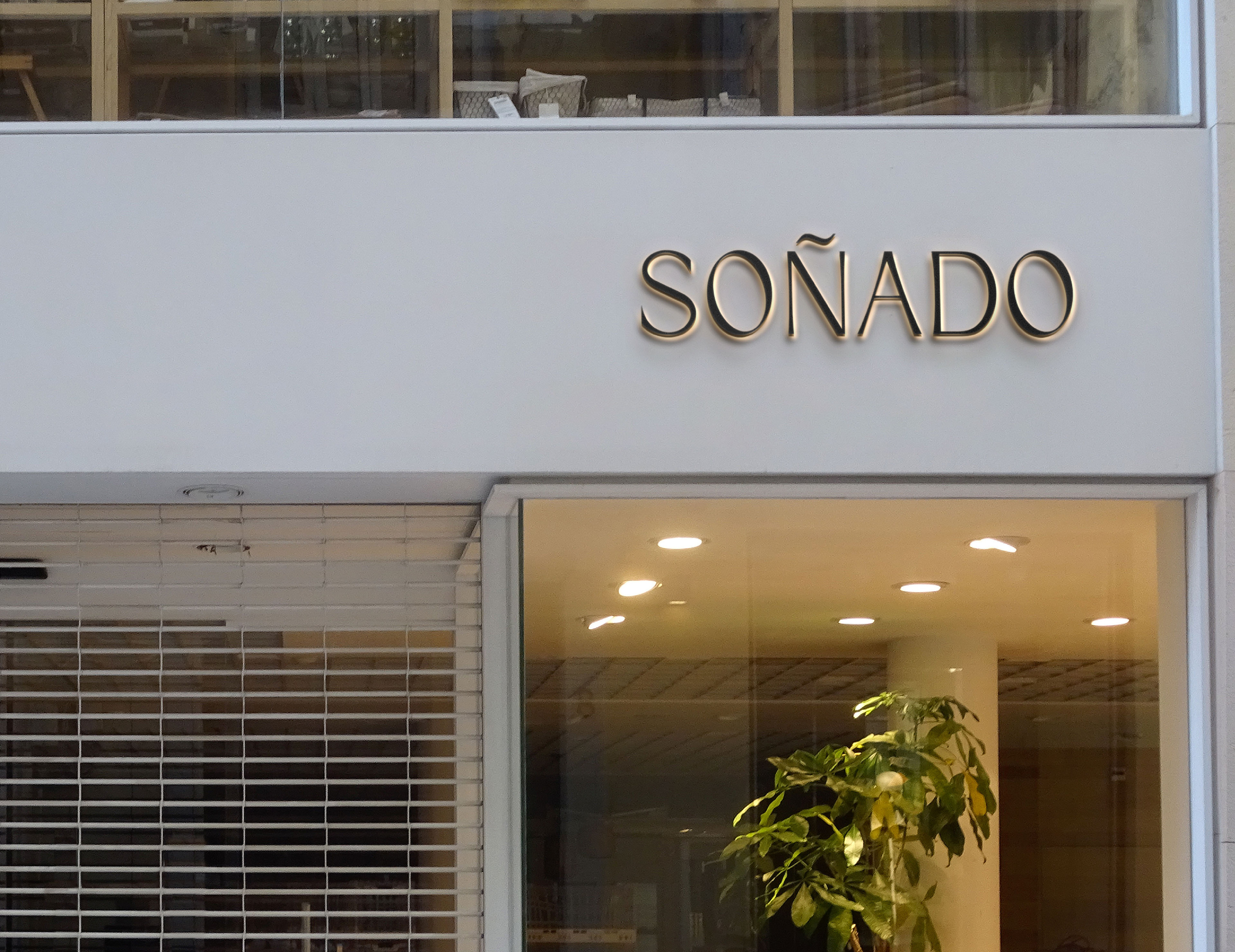 SONADO | фирменный стиль для бренда одежды — Изображение №13 — Брендинг на Dprofile