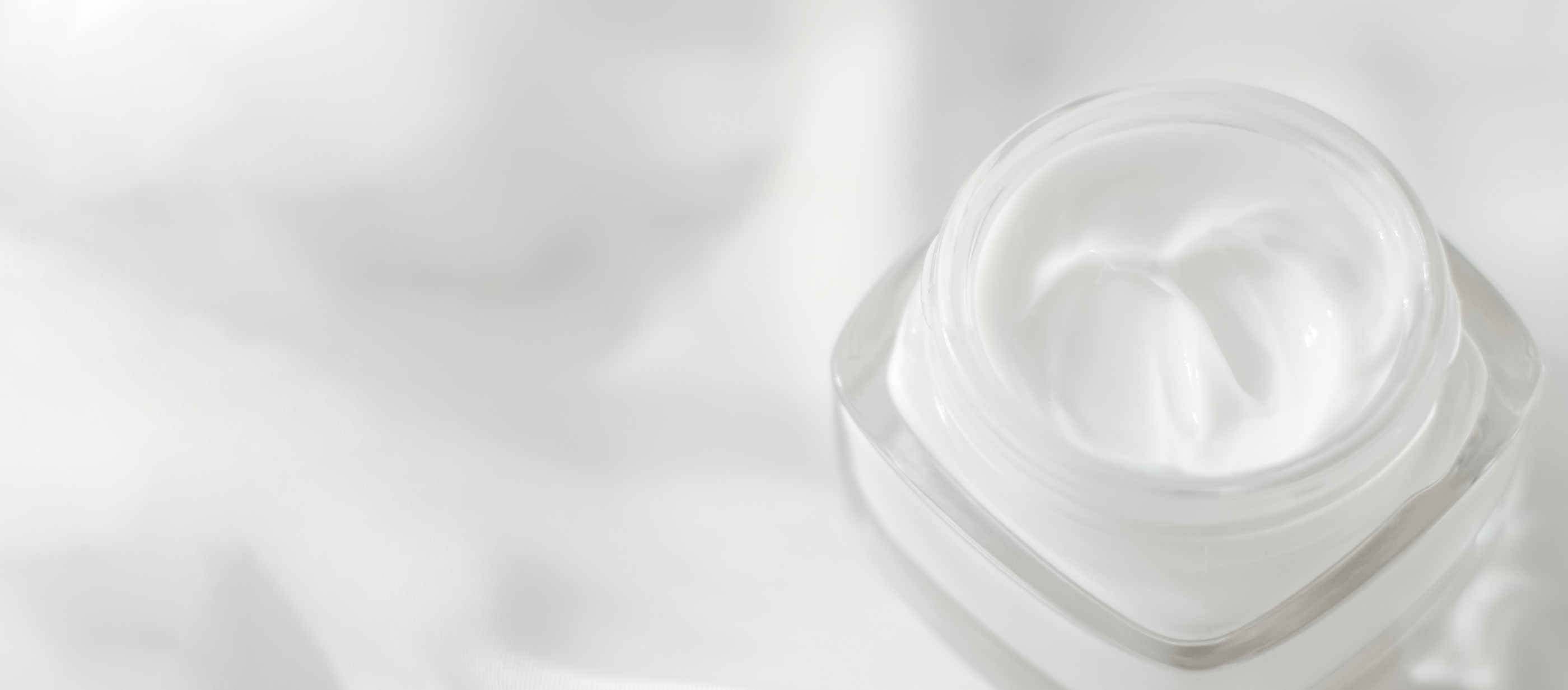 Айдентика бренда косметики / Cosmetics brand identity — Изображение №6 — Брендинг на Dprofile